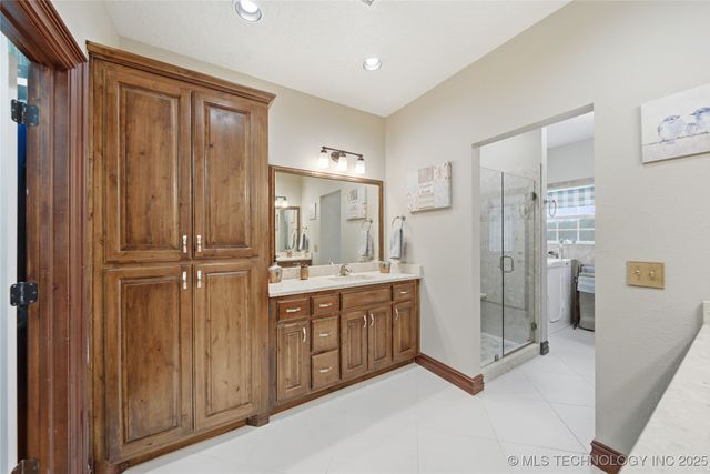 27318 E 758 Road, Wagoner, OK 74467