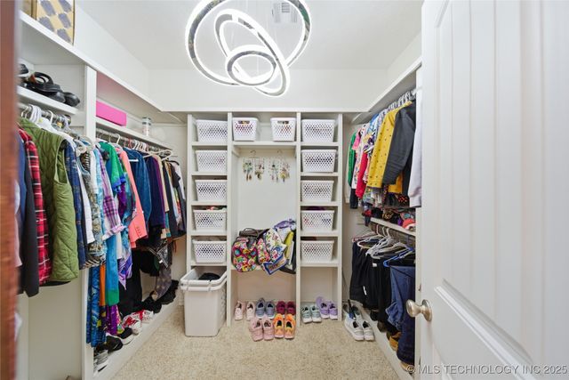 27318 E 758 Road, Wagoner, OK 74467