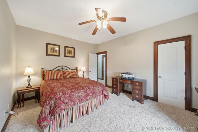 27318 E 758 Road, Wagoner, OK 74467