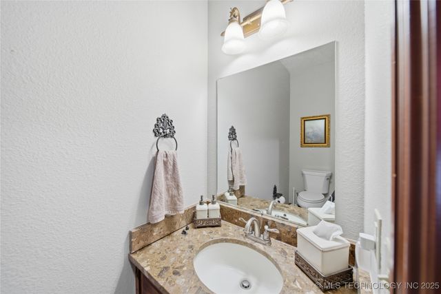 27318 E 758 Road, Wagoner, OK 74467