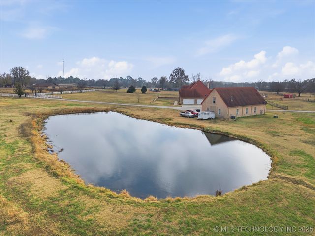 27318 E 758 Road, Wagoner, OK 74467