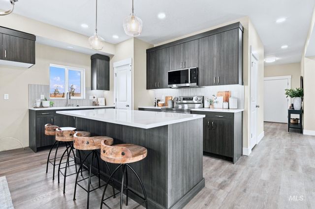 350 E Mayfield Springs Blvd, Boise, ID 83716