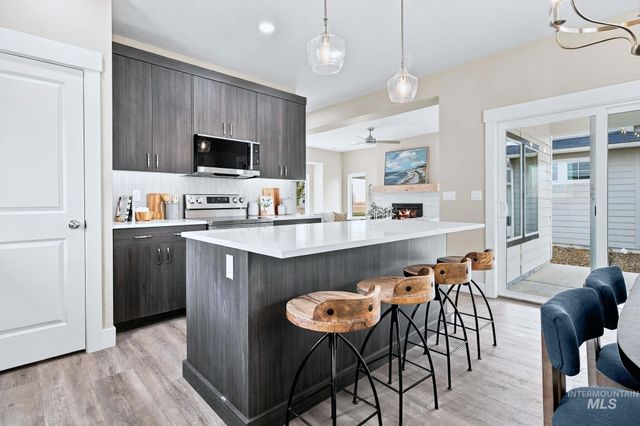 350 E Mayfield Springs Blvd, Boise, ID 83716