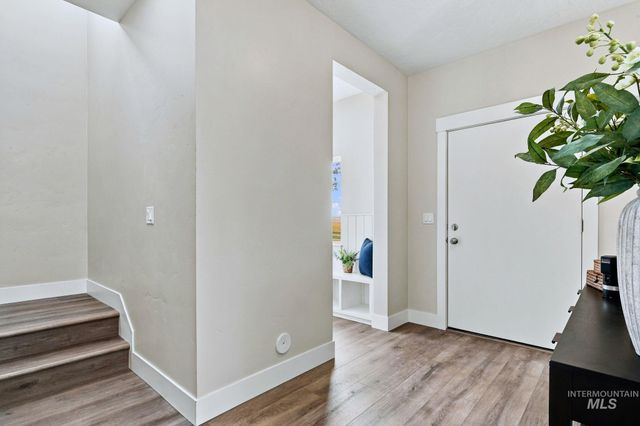350 E Mayfield Springs Blvd, Boise, ID 83716