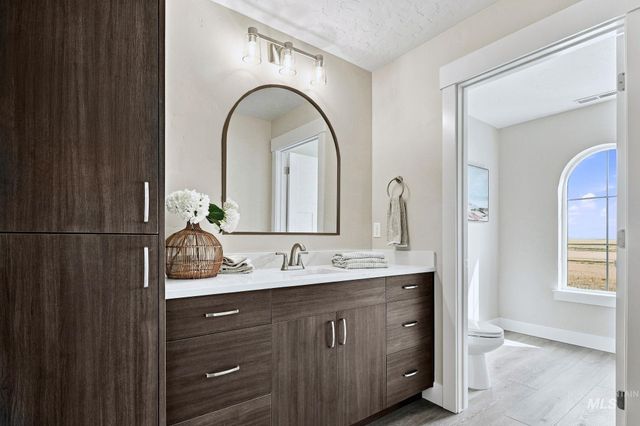 350 E Mayfield Springs Blvd, Boise, ID 83716