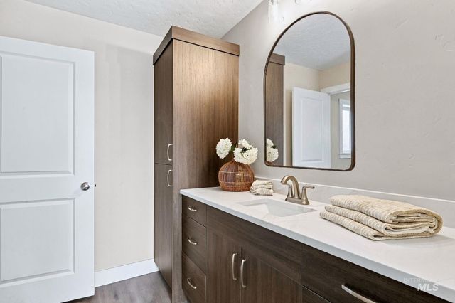 350 E Mayfield Springs Blvd, Boise, ID 83716
