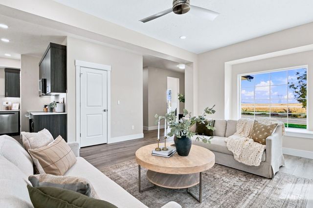 350 E Mayfield Springs Blvd, Boise, ID 83716