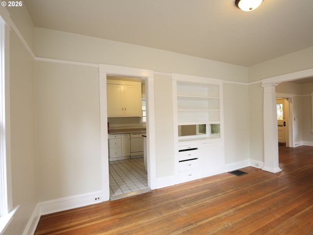 1936 Se OAK St, Portland, OR 97214