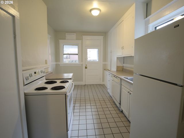 1936 Se OAK St, Portland, OR 97214