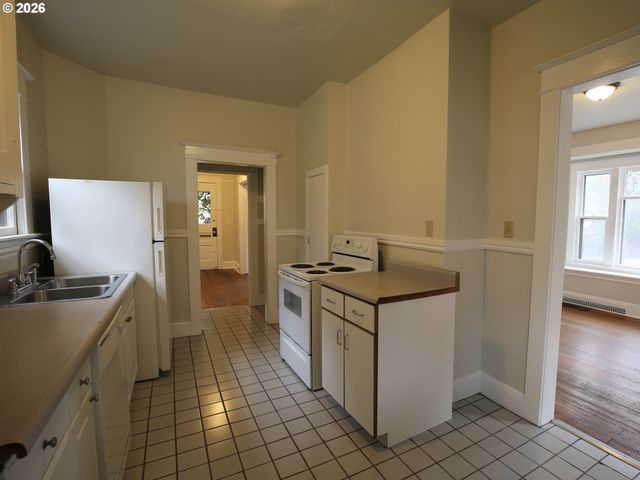 1936 Se OAK St, Portland, OR 97214