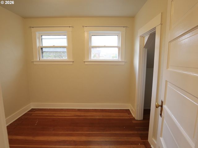1936 Se OAK St, Portland, OR 97214