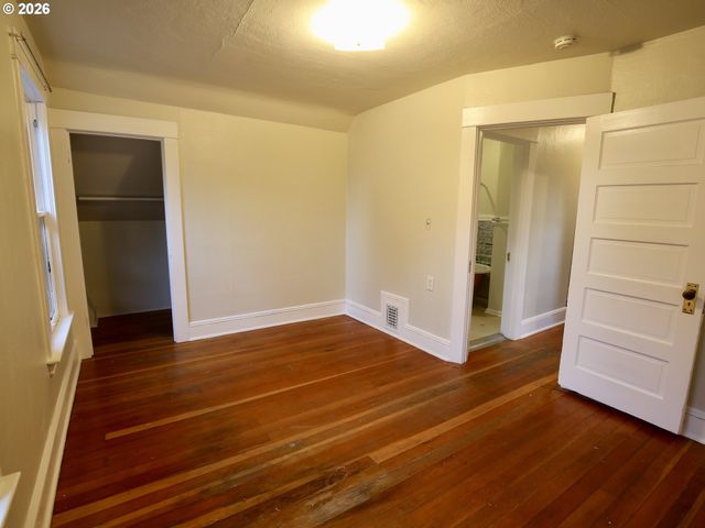 1936 Se OAK St, Portland, OR 97214