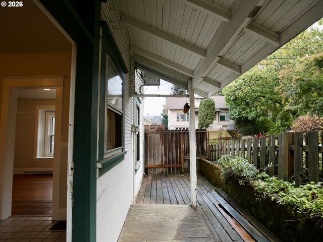 1936 Se OAK St, Portland, OR 97214