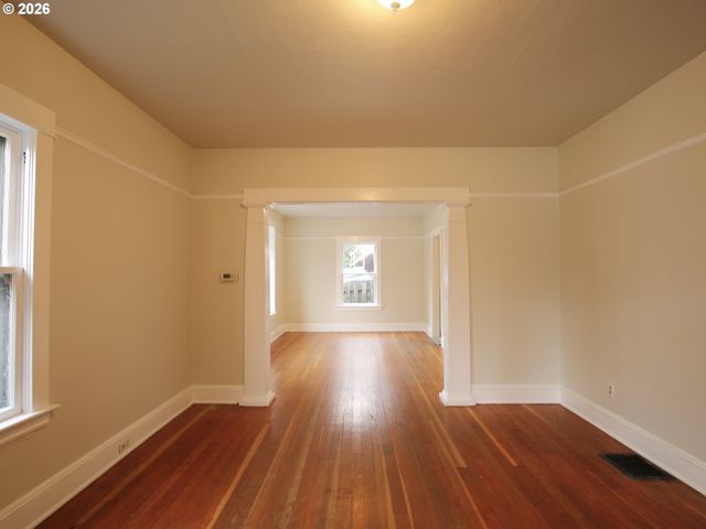 1936 Se OAK St, Portland, OR 97214