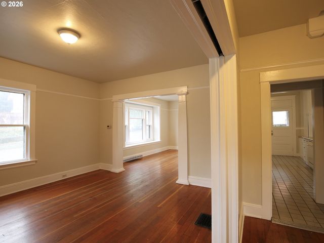 1936 Se OAK St, Portland, OR 97214