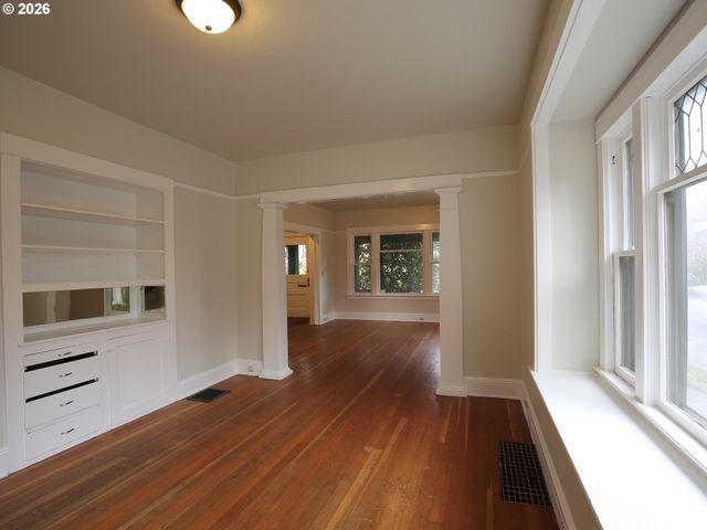 1936 Se OAK St, Portland, OR 97214