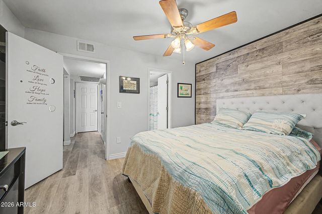 11640 N 51st Avenue 112, Glendale, AZ 85304