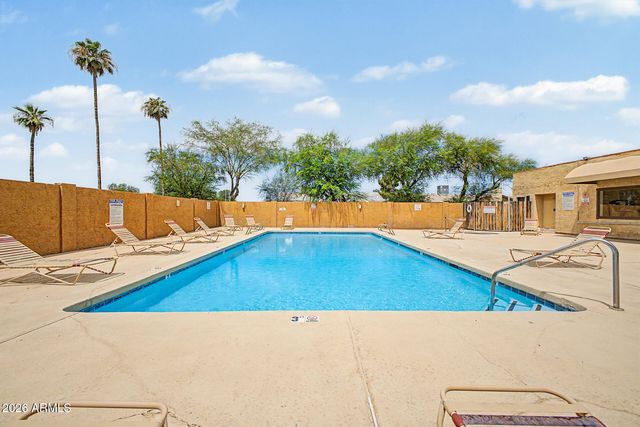11640 N 51st Avenue 112, Glendale, AZ 85304