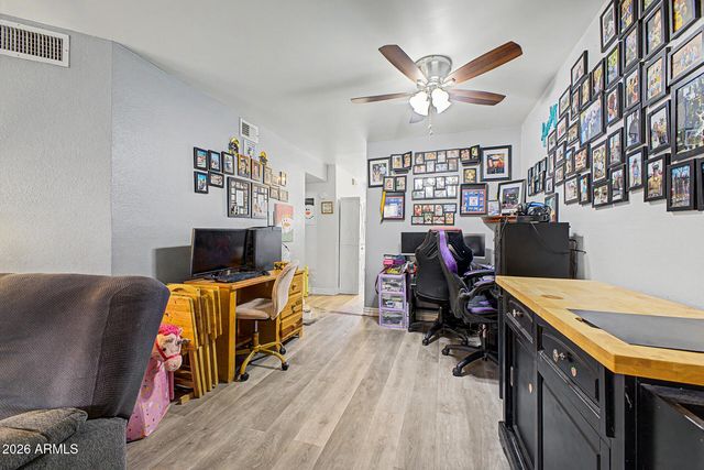 11640 N 51st Avenue 112, Glendale, AZ 85304