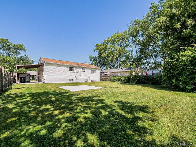 26446 Couzens Avenue, Madison Heights, MI 48071