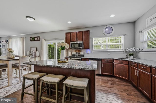 210 E HIGHLAND AVE, Wilmington, DE 19804
