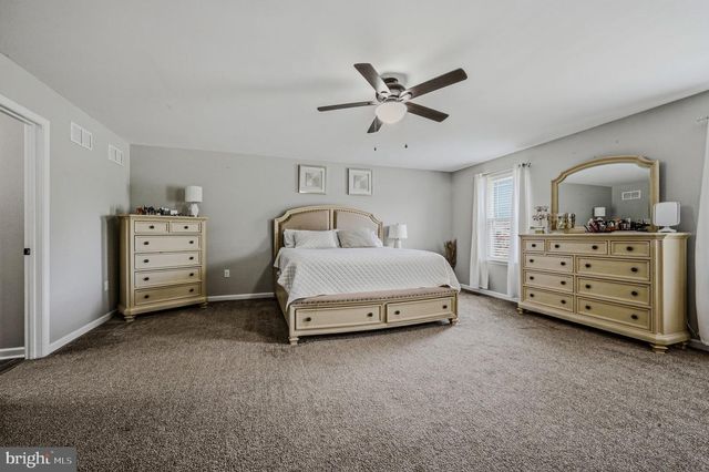 210 E HIGHLAND AVE, Wilmington, DE 19804