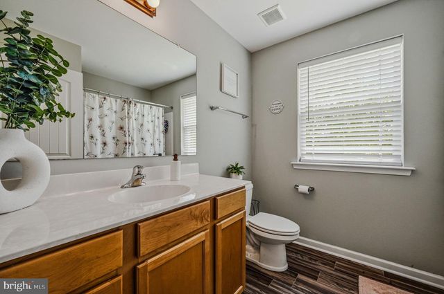 210 E HIGHLAND AVE, Wilmington, DE 19804