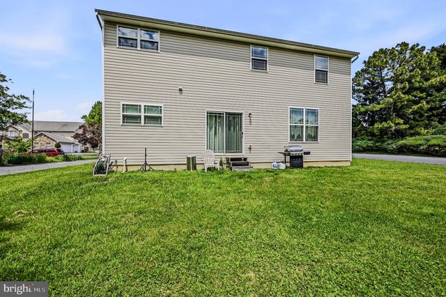 210 E HIGHLAND AVE, Wilmington, DE 19804