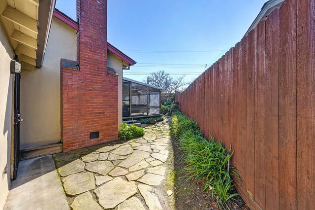 7136 Witchinghour Ct, Citrus Heights, CA 95621