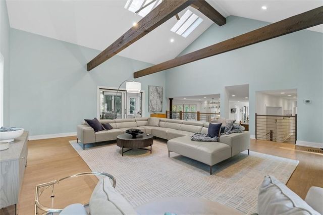 6305 River Chase Circle, Atlanta, GA 30328