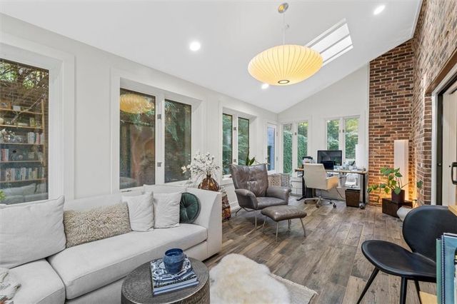 6305 River Chase Circle, Atlanta, GA 30328
