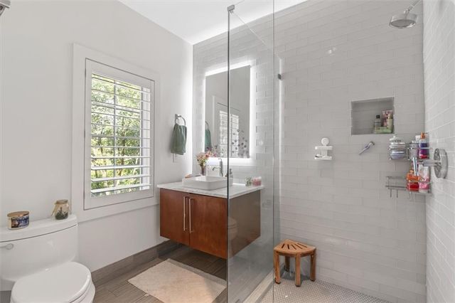6305 River Chase Circle, Atlanta, GA 30328