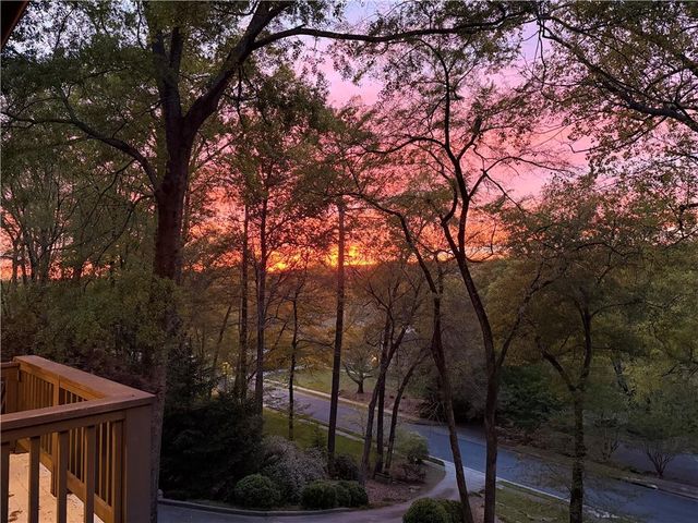 6305 River Chase Circle, Atlanta, GA 30328