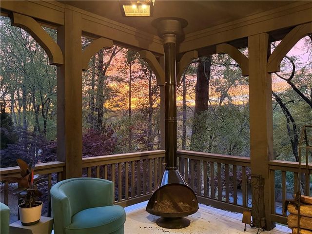 6305 River Chase Circle, Atlanta, GA 30328