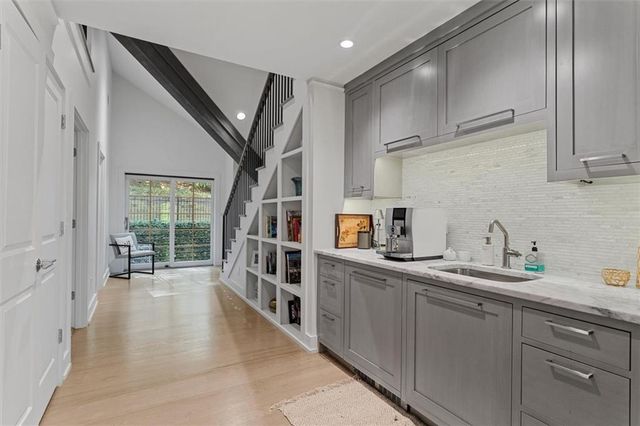 6305 River Chase Circle, Atlanta, GA 30328