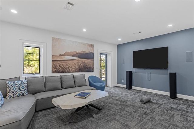 6305 River Chase Circle, Atlanta, GA 30328
