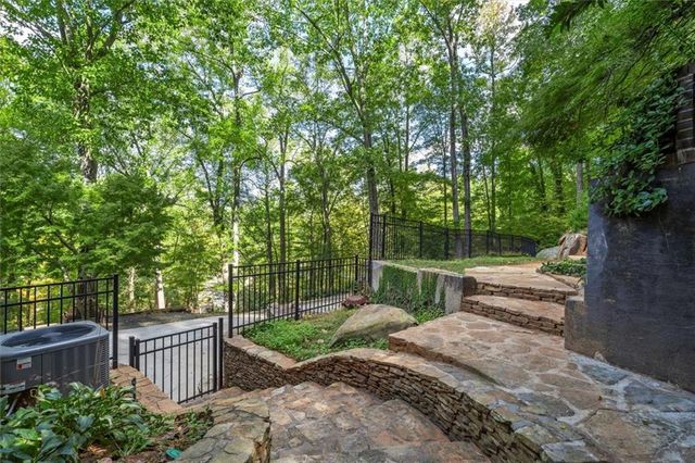 6305 River Chase Circle, Atlanta, GA 30328