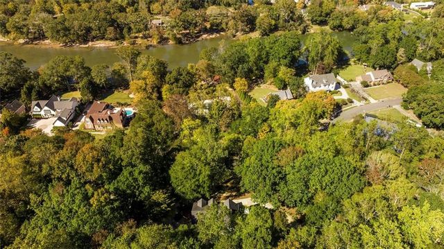 6305 River Chase Circle, Atlanta, GA 30328