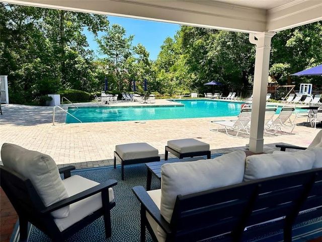 6305 River Chase Circle, Atlanta, GA 30328
