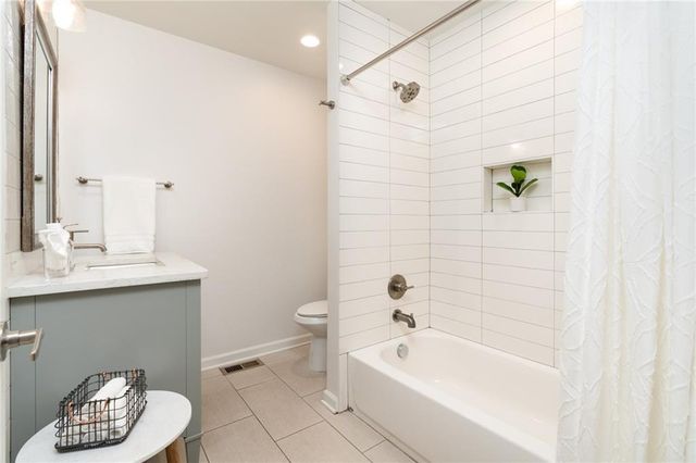 799 Verner Street NW b, Atlanta, GA 30318