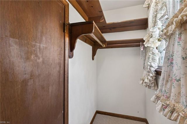 600 Ravenstone DR, Chesapeake, VA 23322