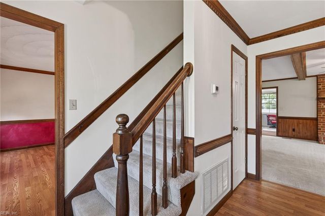 600 Ravenstone DR, Chesapeake, VA 23322