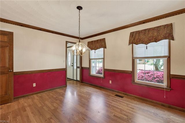 600 Ravenstone DR, Chesapeake, VA 23322