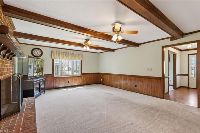 600 Ravenstone DR, Chesapeake, VA 23322