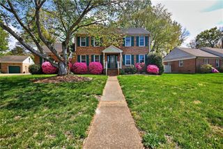 600 Ravenstone DR, Chesapeake, VA 23322