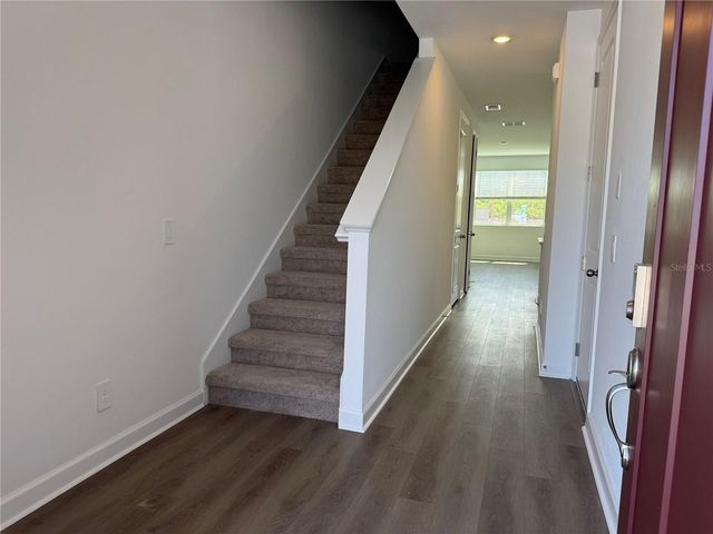 7614 DEER VALLEY CIRCLE, Tampa, FL 33635