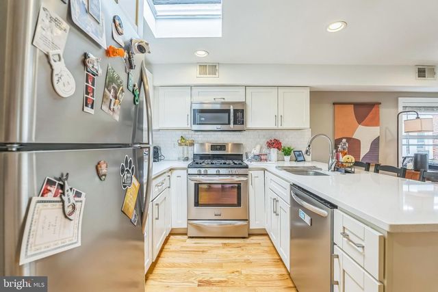 1522 Mount Vernon St Apt 3, Philadelphia, PA 19130