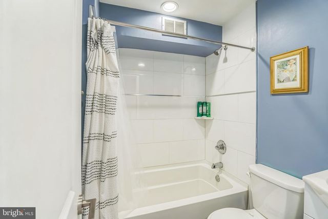 1522 Mount Vernon St Apt 3, Philadelphia, PA 19130