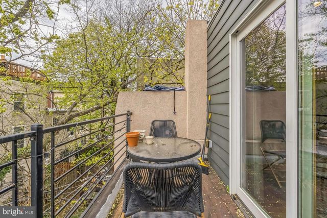 1522 Mount Vernon St Apt 3, Philadelphia, PA 19130