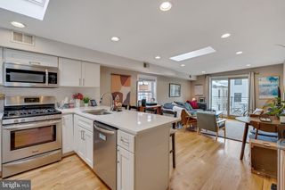 1522 Mount Vernon St Apt 3, Philadelphia, PA 19130